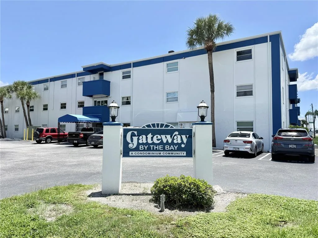 Gateway By The Bay Condo