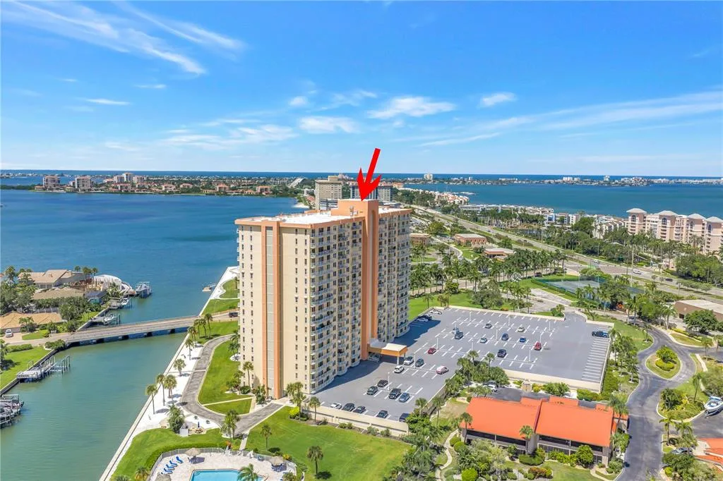 Bayway Isles Point Brittany Six