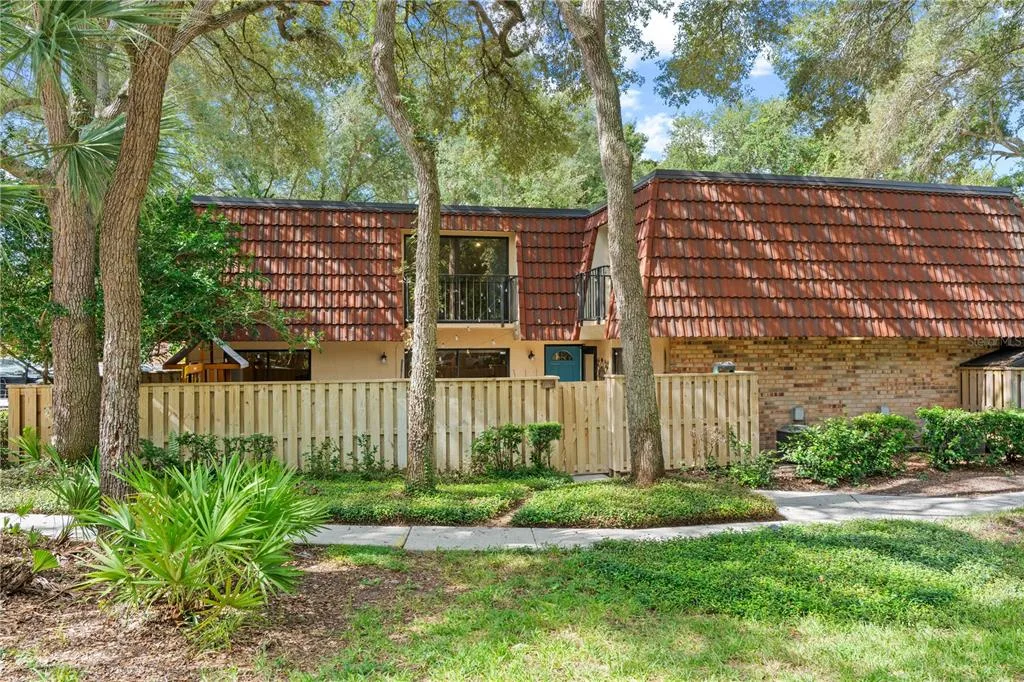 Wedge Wood Of Palm Harbor
