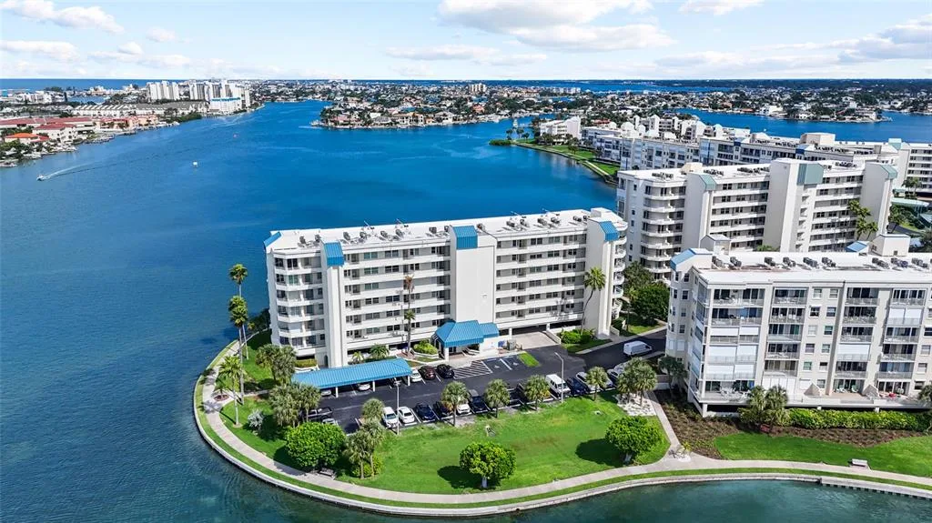 Harbourside Condo