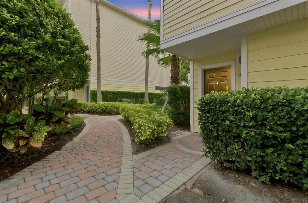 Arlington Park Condo