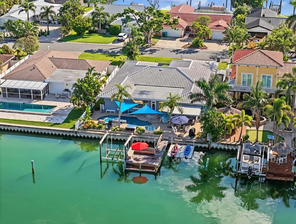 Capri Isle Sub