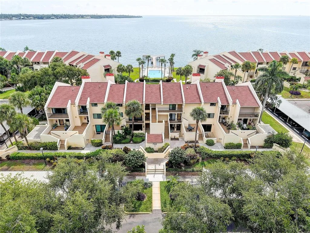 Seapointe Terrace Condo