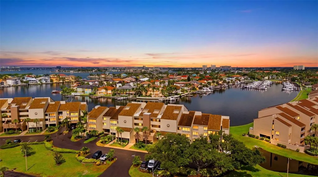 Kipps Colony At Pasadena Yacht/cntry Club