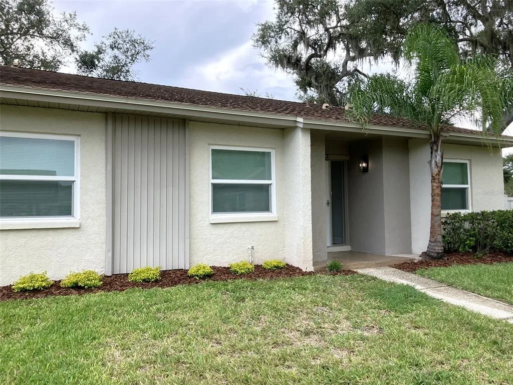 East Lake Woodlands Cluster Homes