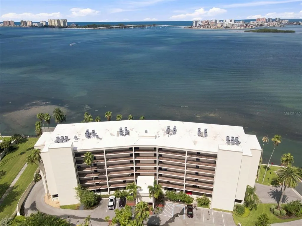 Viewpoint-on-the-bay Condo
