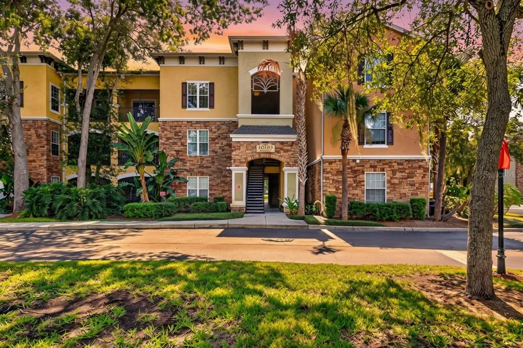 Courtney Palms Condo