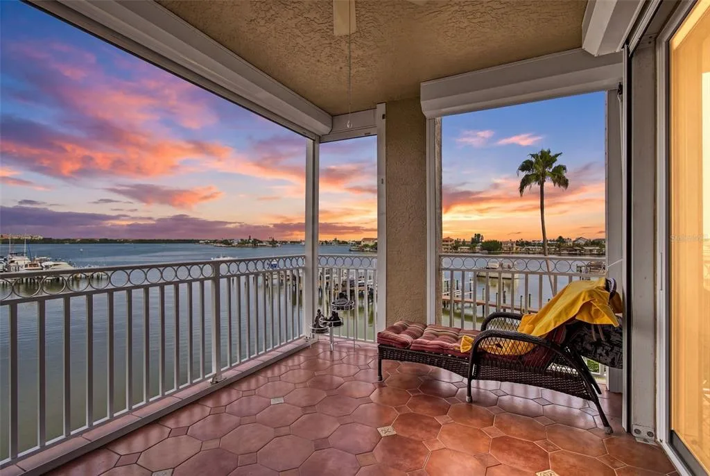 Madeira Cove Condo