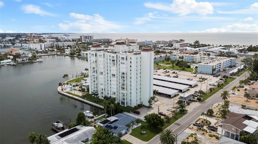 Three Palms Pointe Condo