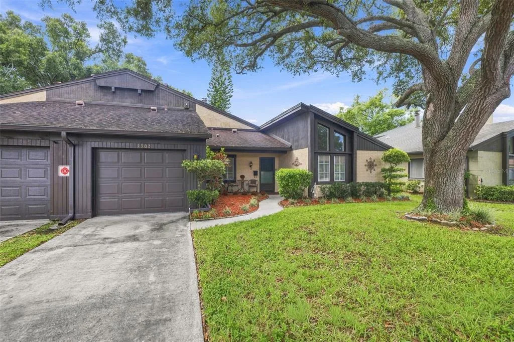 Raintree Village Condo