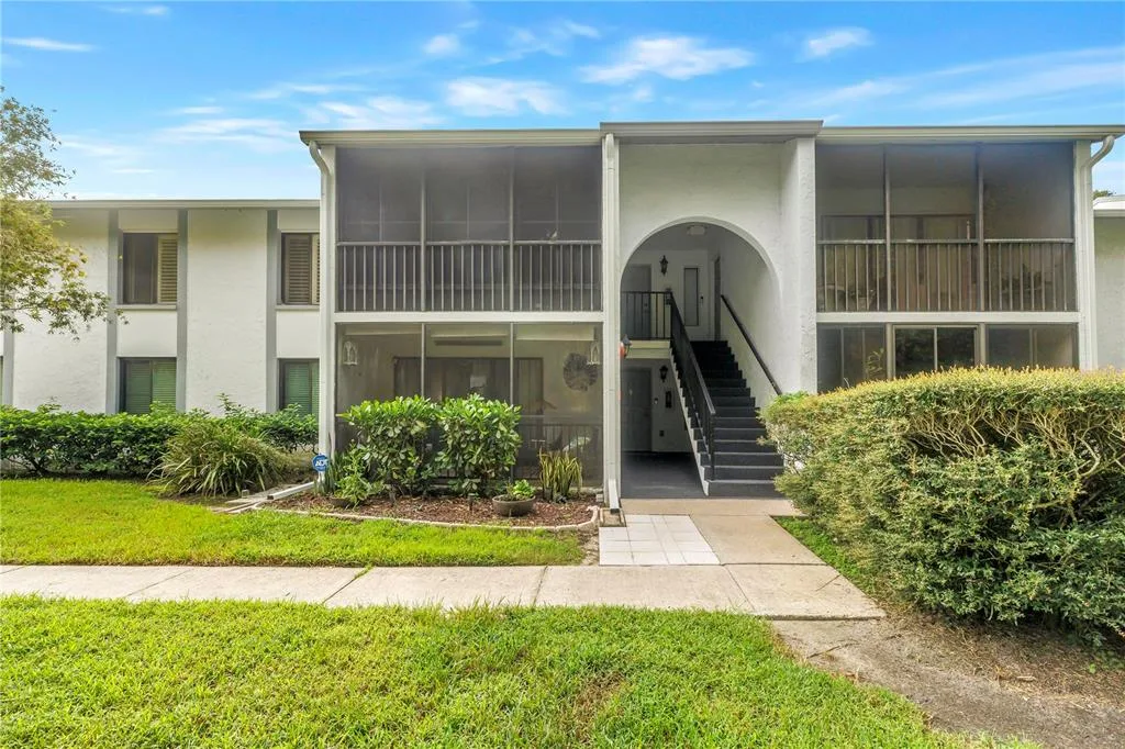 Pine Ridge At Lake Tarpon Village