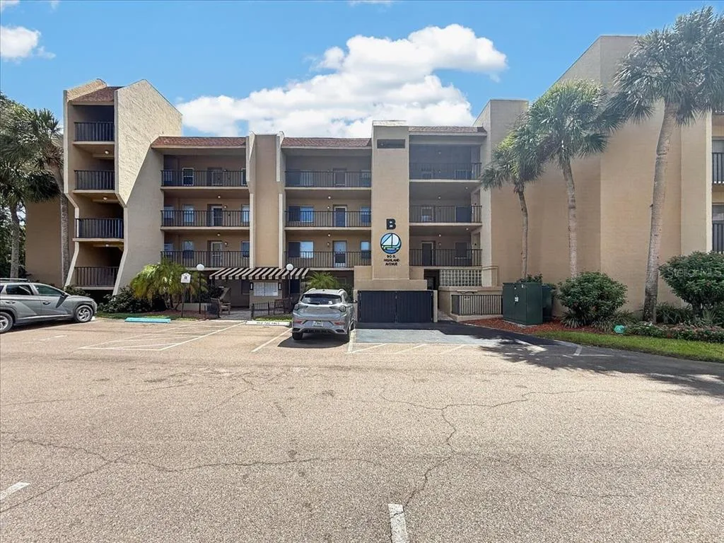 Lake Tarpon Sail & Tennis Club