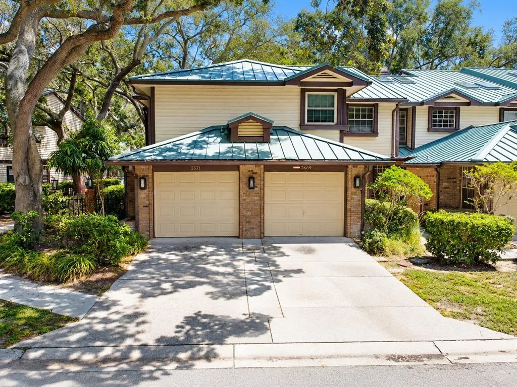 Laurel Oaks At Country Woods Condo