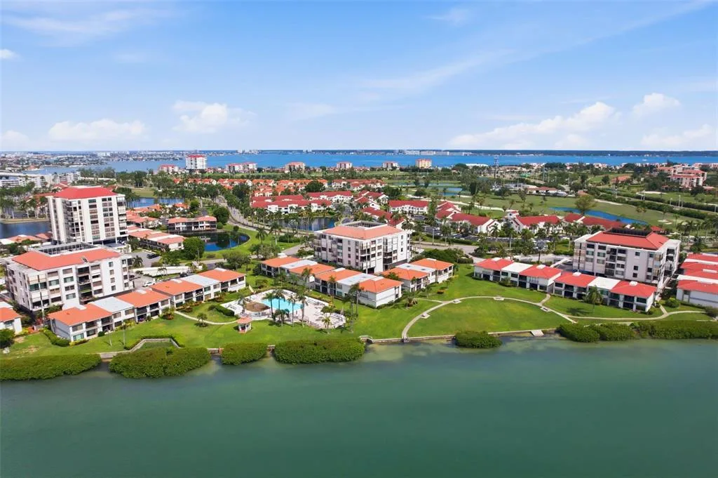 Bahia Del Mar Ii