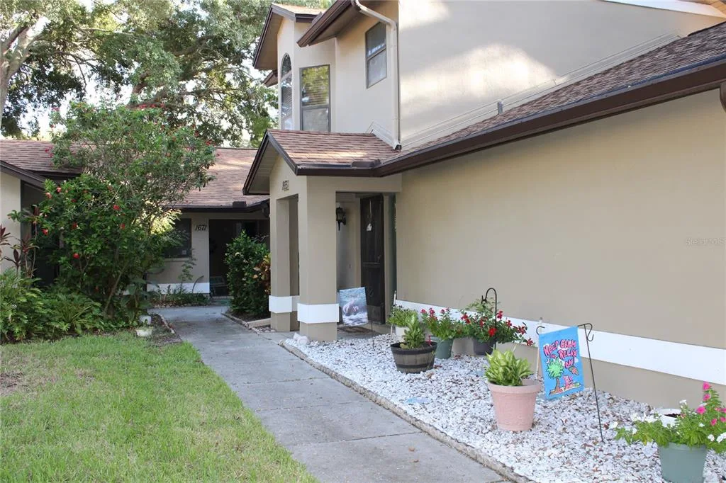 Braemoor Lake Villas