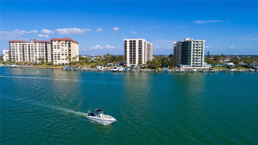 Island Walk Condo