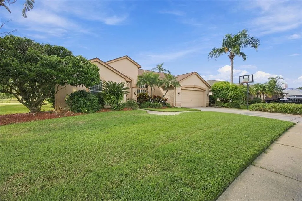 Shadowlake Village At Woodfield