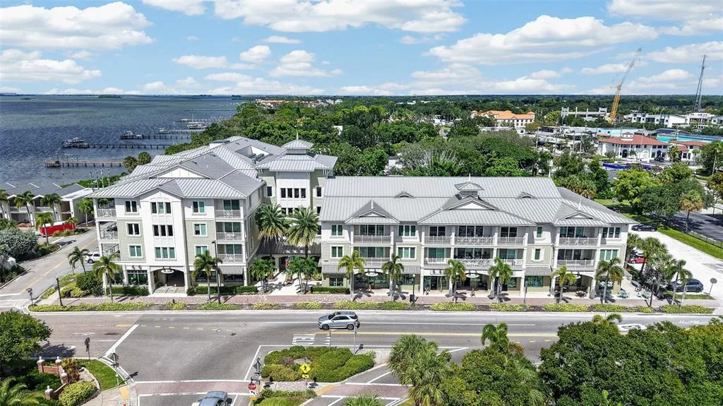 Victoria Place Condo