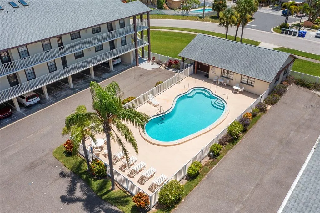 Harbor Pointe West Condo