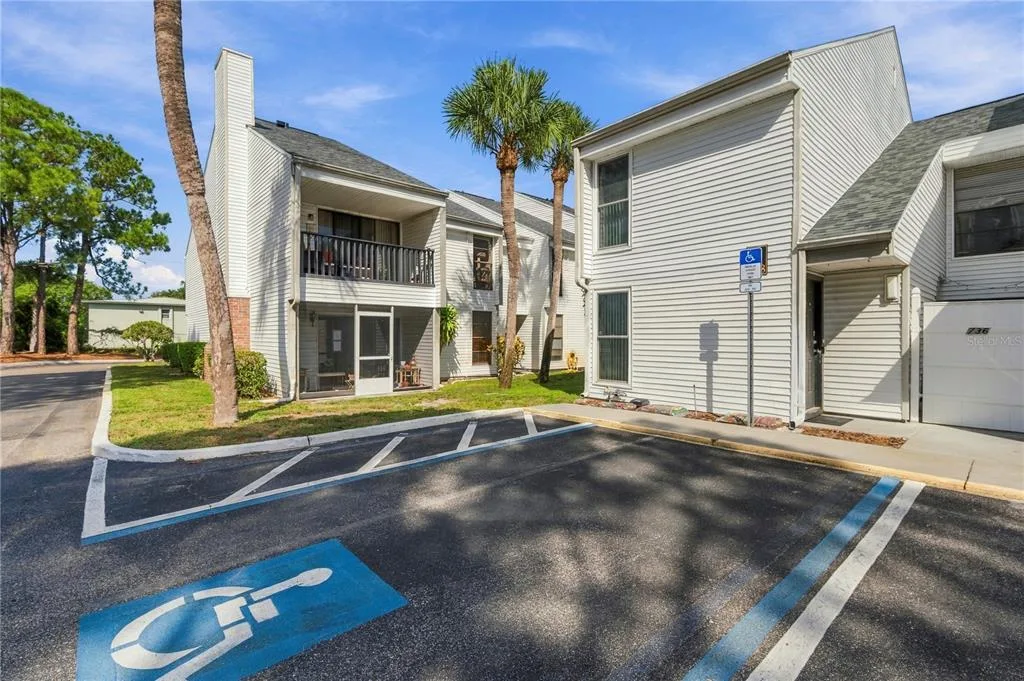 Palms Of Tarpon Spgs The Condo