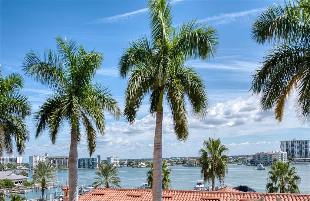 Belle Harbor Condo