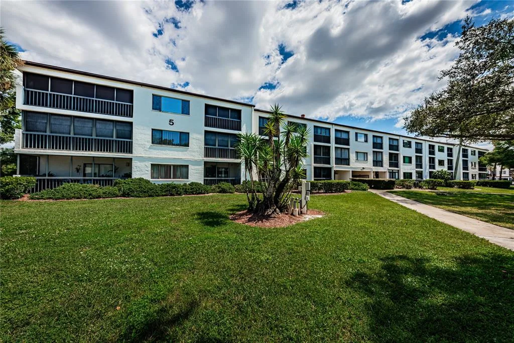 Inverness Condo