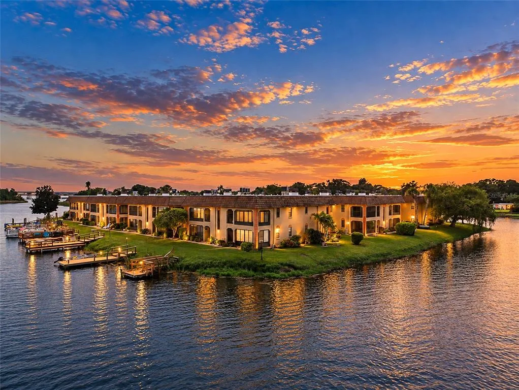 Willow Point Condo