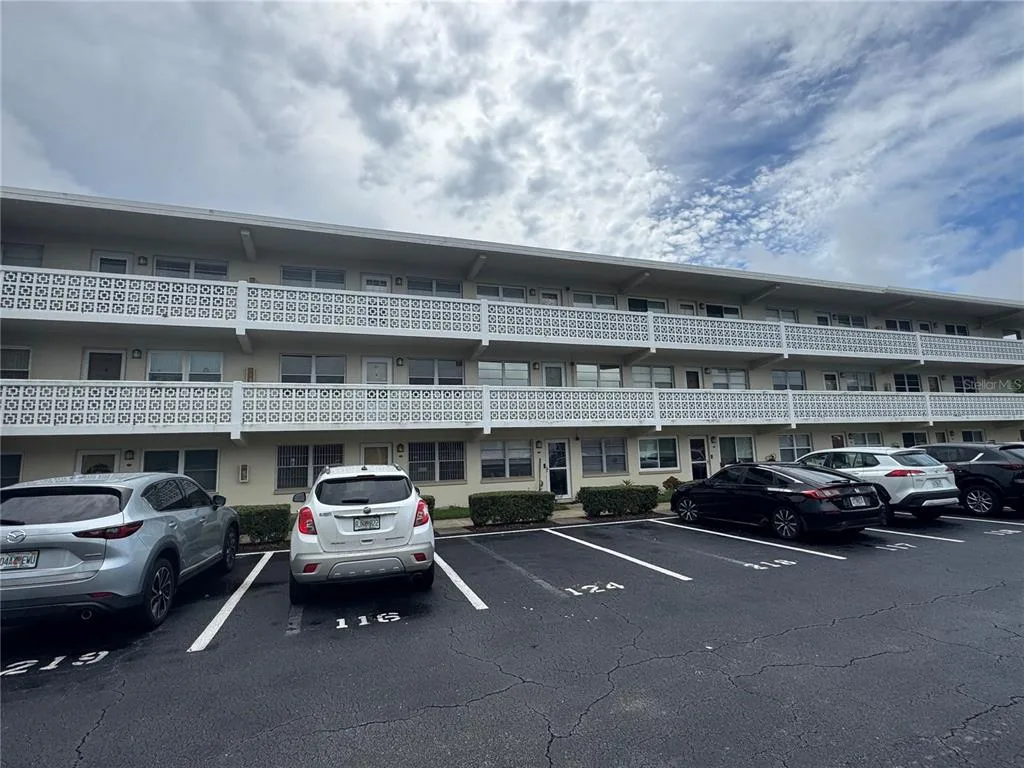 Gateway Square Apts