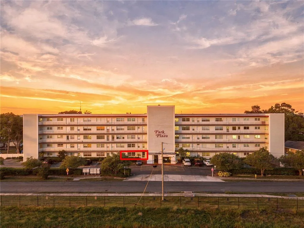 Park Plaza Apts Condo