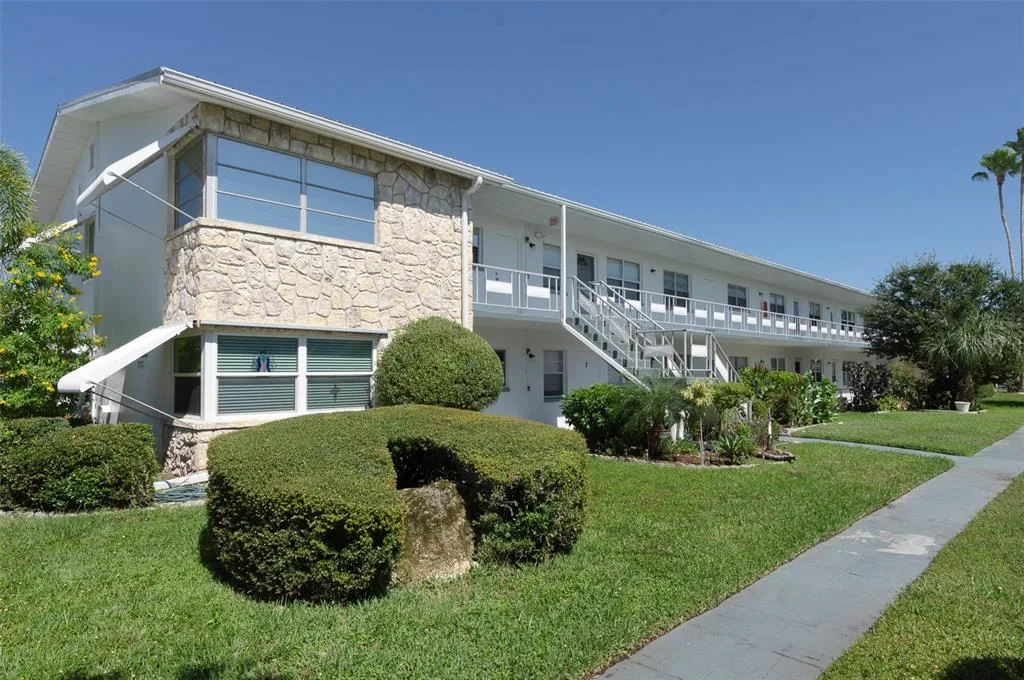 Town Apts Condo