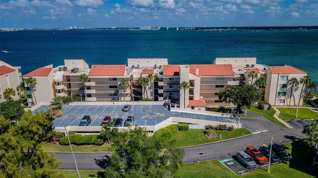 La Puerta Del Sol Condo