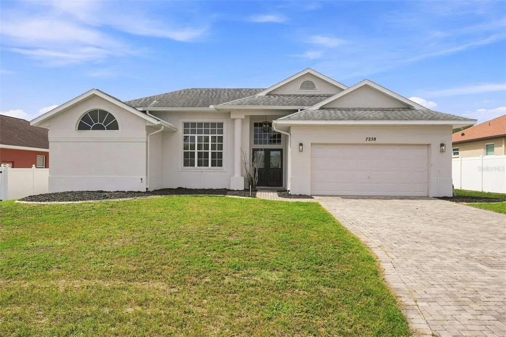 Regency Oaks