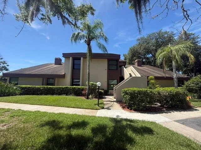 Countrybrook Condo